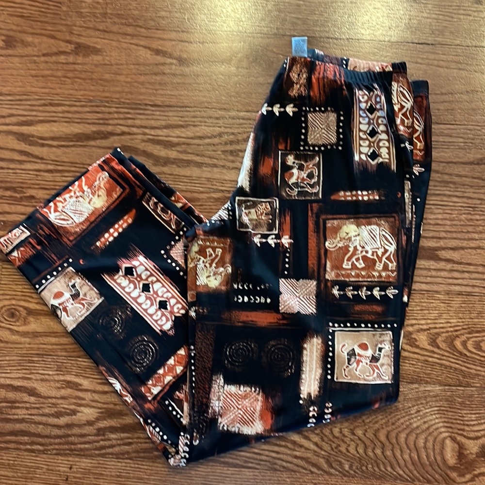Chico's Wide Leg Pants in Black with Rust and Cream Tribal Blocks